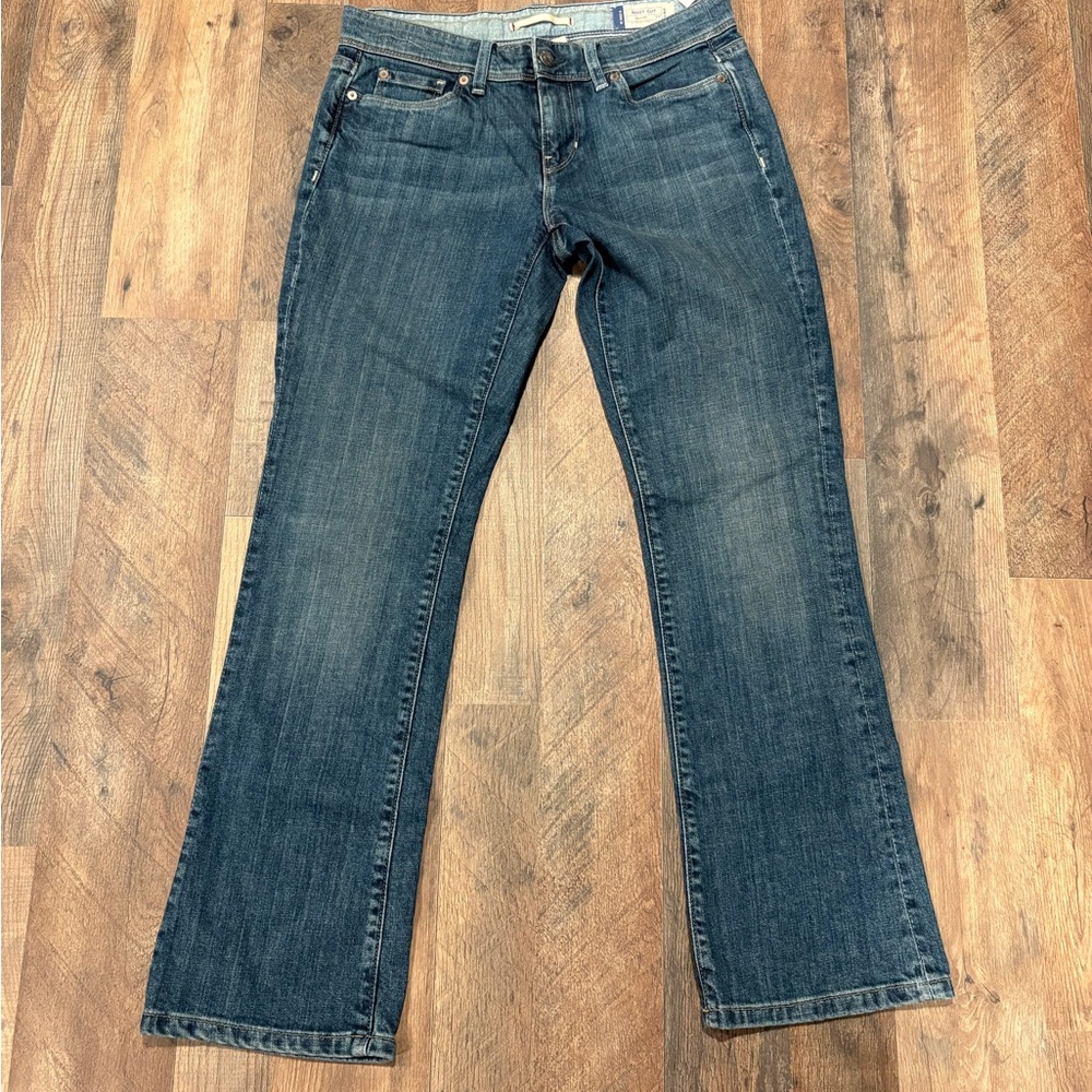 GAP women’s Classic Blue boot but ankle Jeans size 4